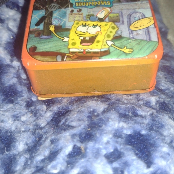 SpongeBob SquarePants Miniature Lunchbox Keychain - Picture 2 of 2